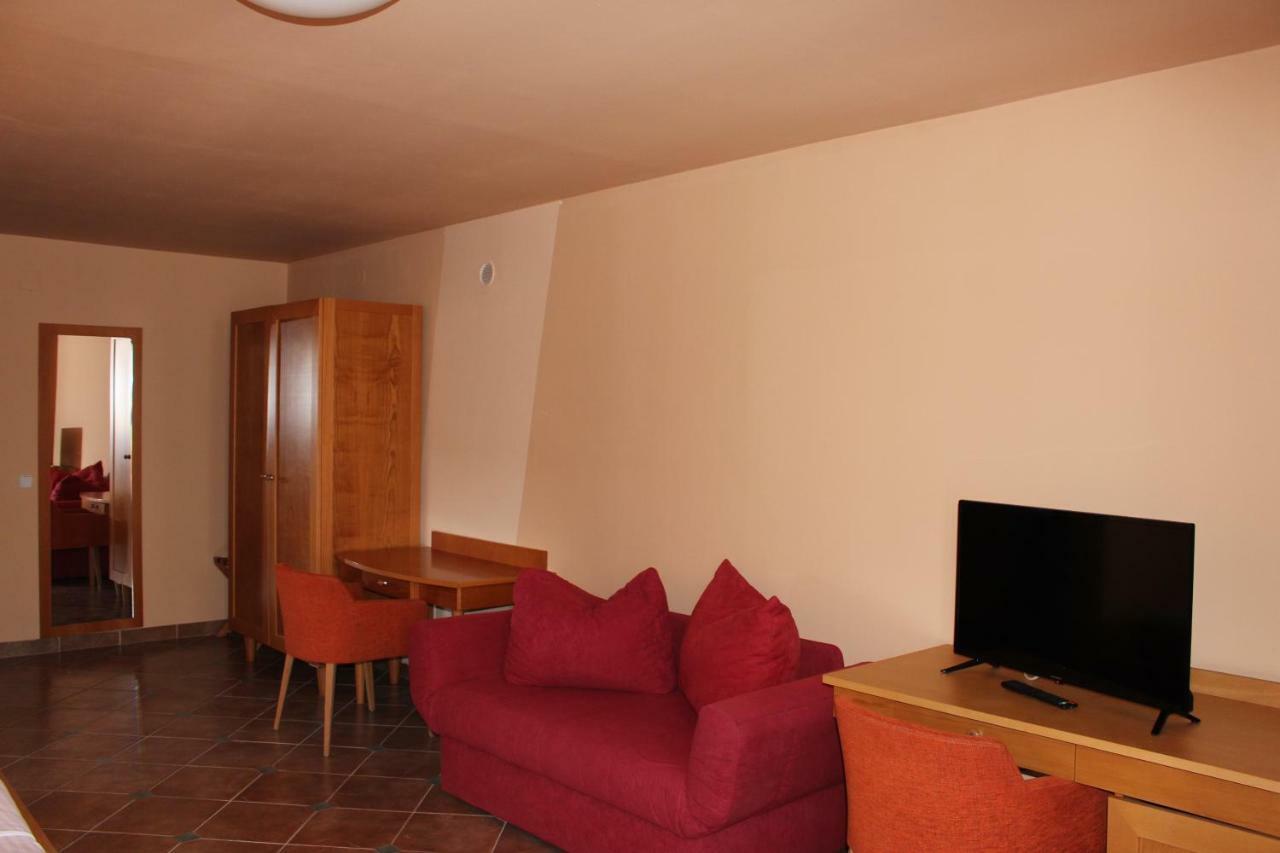 Rooms Cristian Deva Buitenkant foto
