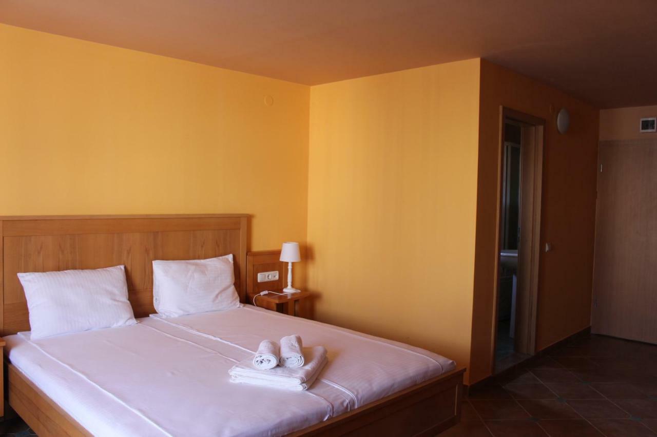 Rooms Cristian Deva Buitenkant foto